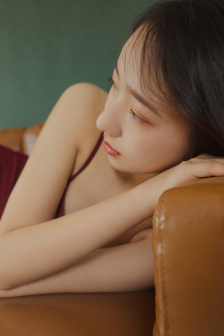 撕美女衣服bd